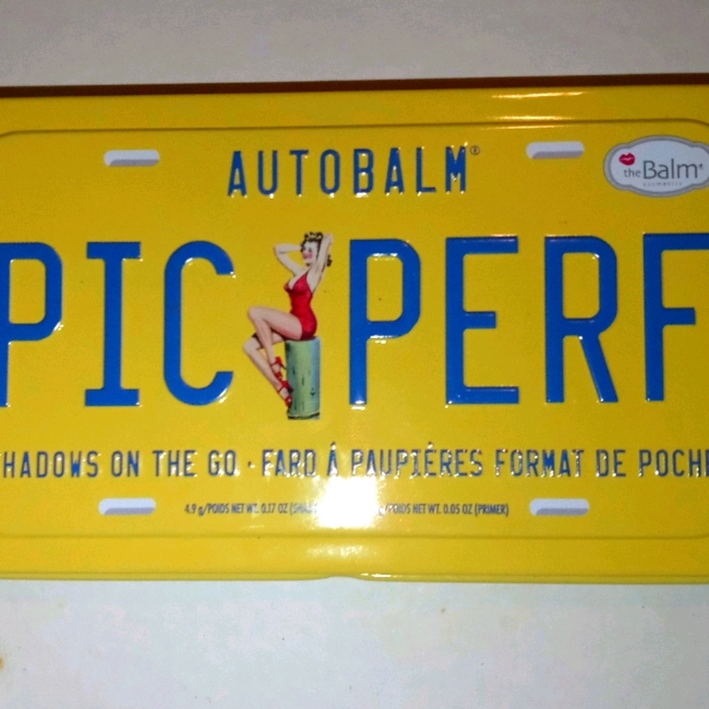 AutoBlam Pic-Perf eye shadow Palette